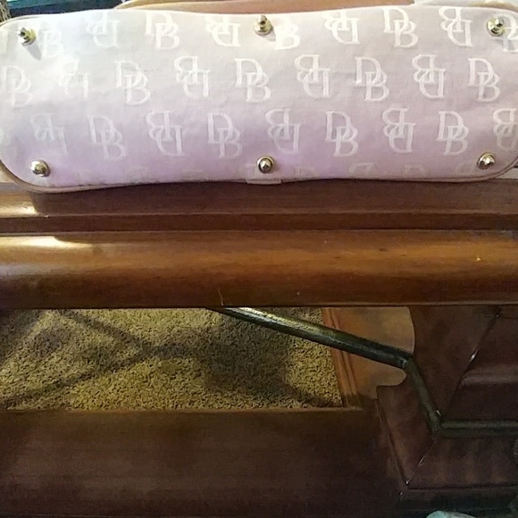 Dooney & Bourke purse - Picture 2 of 7